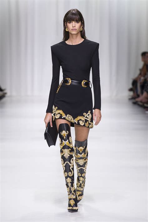 versace moda feminina.